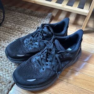 Hoka Men’s Clifton 8 Running Shoes - Black, size 8.5